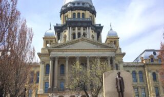 Illinois State Capitol Springfield Abraham Lincoln statue photo by Todd Pack